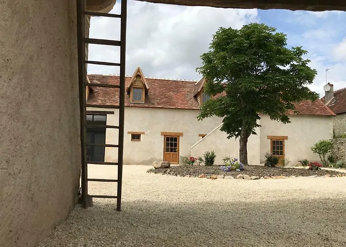 Hotel The Originals Le Manoir de Pierre Levée